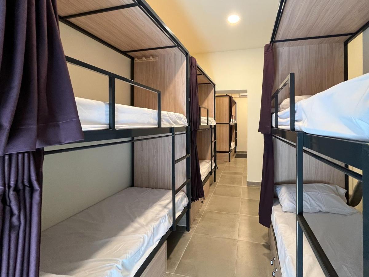 Multi Hostel Calvario Мадрид Екстериор снимка