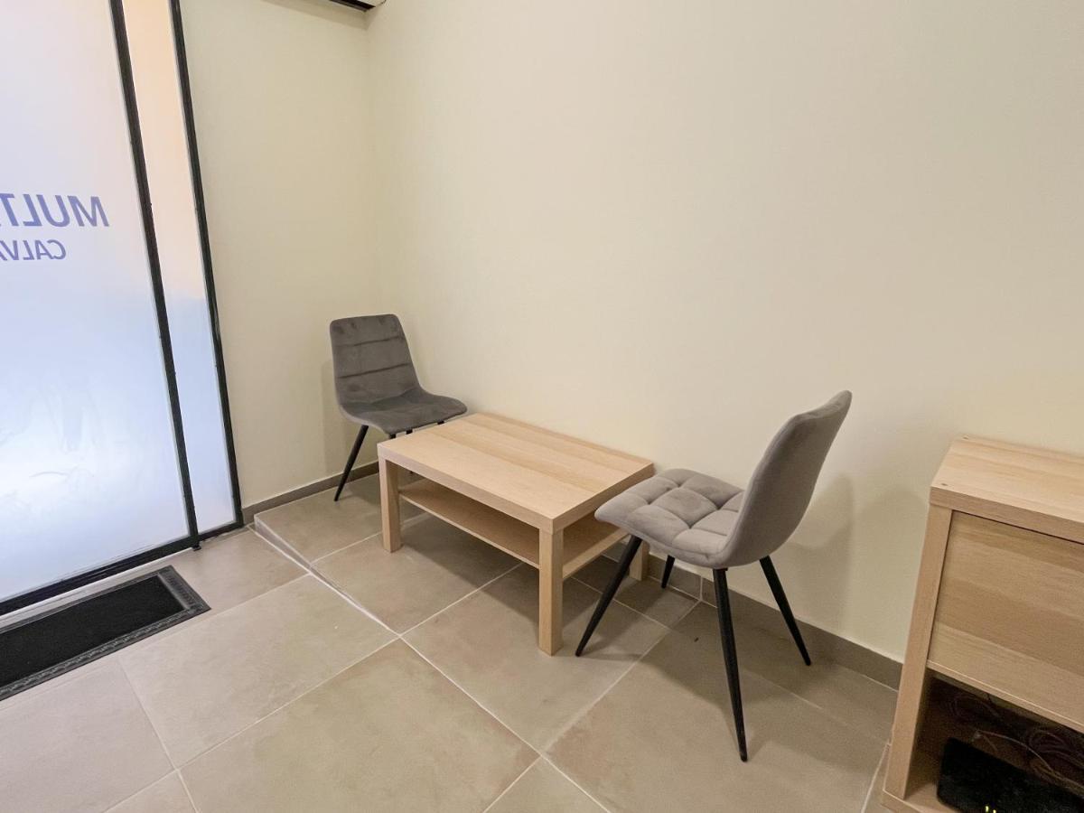 Multi Hostel Calvario Мадрид Екстериор снимка