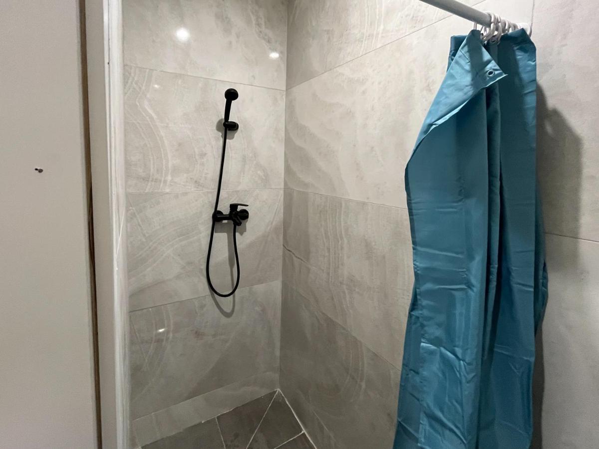 Multi Hostel Calvario Мадрид Екстериор снимка
